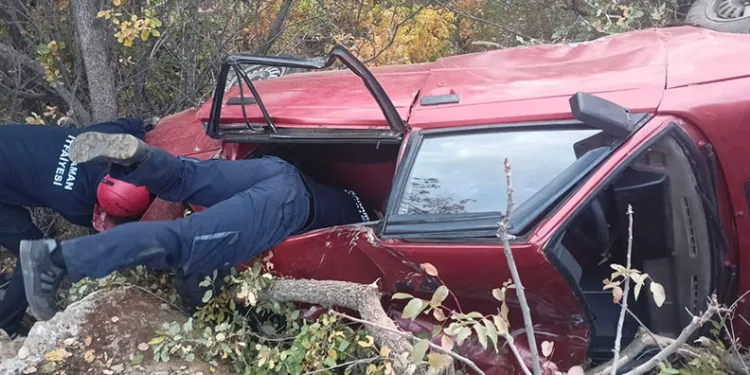 Karaman’da otomobil uçuruma yuvarlandı: 3 yaralı