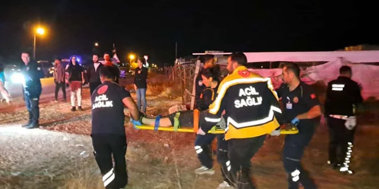 Karaman’da panelvan araç takla attı: 5’i çocuk 7 yaralı