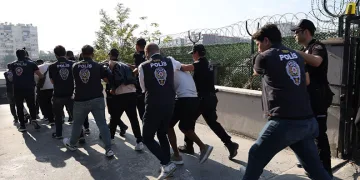 Loca bileti satarak dolandırıcılık yapan 16 şüpheli yakalandı