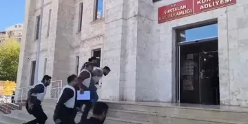 Siirt’te ailesinden 2 kişiyi öldürüp 3 kişiyi yaralayan zanlı tutuklandı