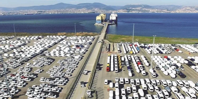 Otomotiv sektörü gaza bastı