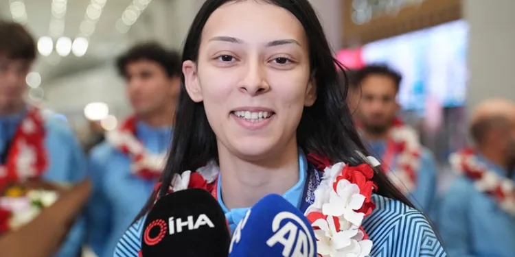 Elif Sude Akgül, dünya ikincisi oldu