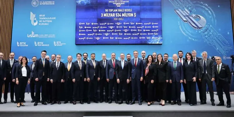 “Türkiye’yi iletişimde ileriye taşıyacak 5G ihalemizi gerçekleştirdik”