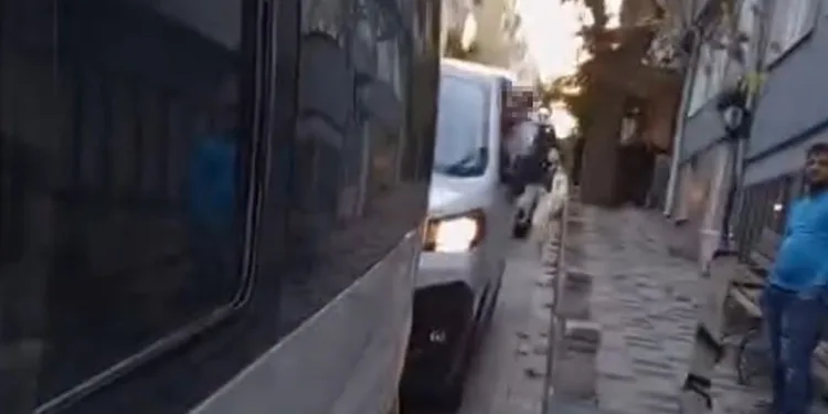 Park tartışması kavgaya dönüştü: Sürücünün tehdidi kameraya yansıdı