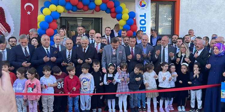 Rıfat Hisarcıklıoğlu Gemlik’te TOBB Anaokulu açılışına katıldı