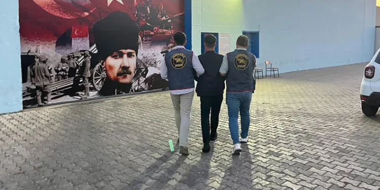 JASAT ekipleri çeşitli suçlardan aranan 64 kişi yakaladı