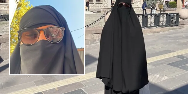 Ankara’da çarşafla gezen erkek şahıs gözaltına alındı