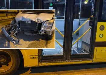 Bursa’da otobüs ile kamyonet çarpıştı