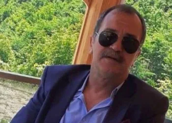 13 yaşındaki çocuk, 60 yaşındaki dedesini silahla öldürdü