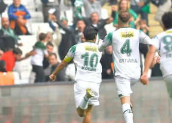 Bursaspor nefes kesen maçta 2-1 galibiyetle ayrıldı