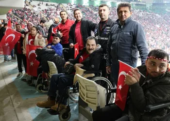 Osmangazi Belediyesi engelli bireylere milli maç heyecanı yaşattı