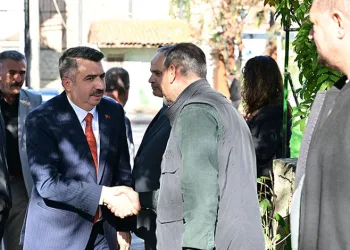 Oktay Yılmaz, Vakıf Mahallesinde