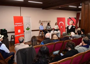 Osmangazi’de 7’den 70’e felsefe yolculuğu başladı