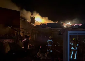 Bursa’da kafede çıkan yangın işletmeyi küle çevirdi