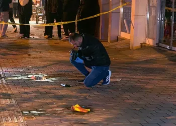 Bursa’da kaldırımda tartıştığı adamı silahla vurarak öldürdü