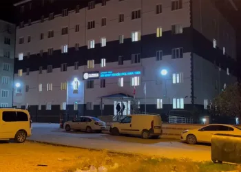 Yurtta 70 öğrenci hastaneye kaldırıldı