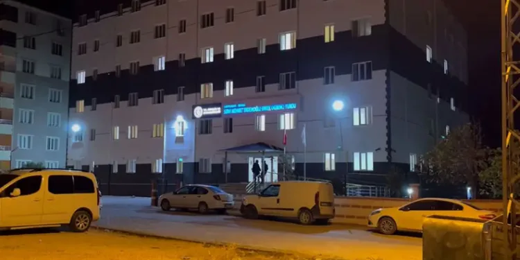 Yurtta 70 öğrenci hastaneye kaldırıldı