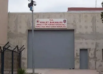Gözler İmralı ziyaretinde