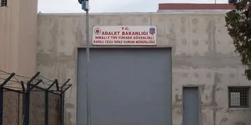 Gözler İmralı ziyaretinde