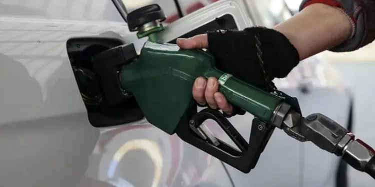 Benzin ve motorine indirim gelebilir