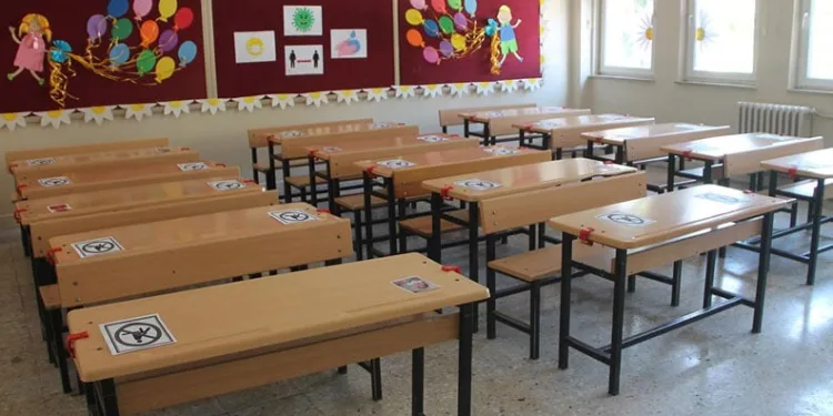 Okullarda ara tatiller kalkıyor mu?