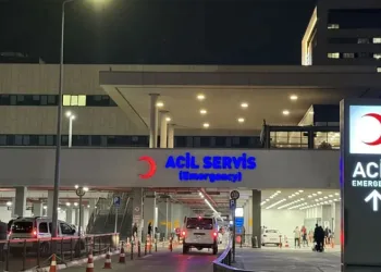 30 öğrenci zehirlendi, kantinci çift gözaltına alındı