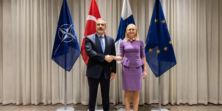Bakan Fidan, Finlandiyalı mevkidaşı Valtonen ile bir araya geldi