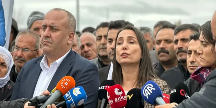 DEM Parti’den Selahattin Demirtaş’a ziyaret