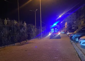 İki çocuklu kahraman anne Fırat’a düşen kangalı böyle kurtardı