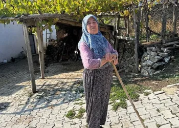 BTÜ Lisansüstü’nde mezuniyet gururu