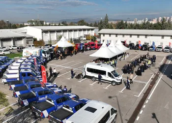 Büyükşehir filosu 50 yeni araç ile 1 yaş gençleşti