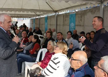 Şadi Özdemir, vatandaşların taleplerini mahallesinde dinledi