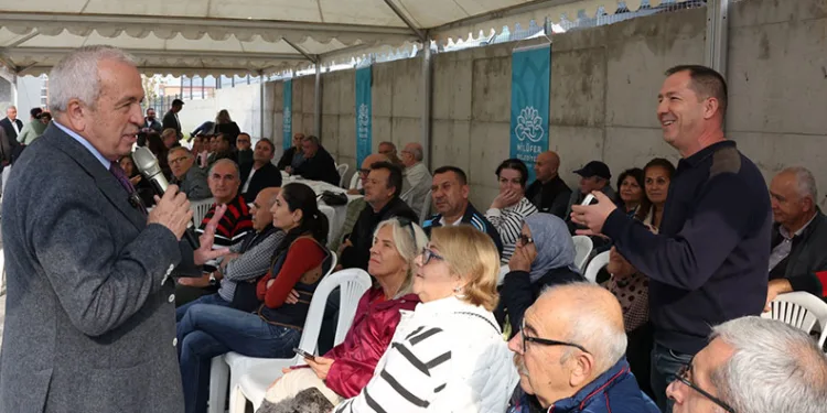 Şadi Özdemir, vatandaşların taleplerini mahallesinde dinledi