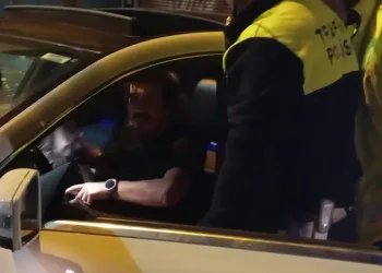 Polisten kaçmaya çalışan alkollü sürücü cezadan kaçamadı