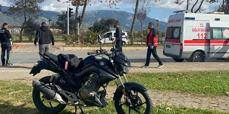 Tavuk çiftliğinin depo kısmında yangın