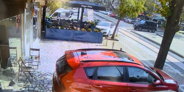 3 motosikletin karıştığı kazada 19 yaşındaki genç hayatını kaybetti