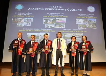 Başkan Şadi Özdemir’den üniversitelilere vize morali