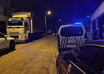Bursa’da tartıştığı komşusunu silahla vurarak ağır yaraladı