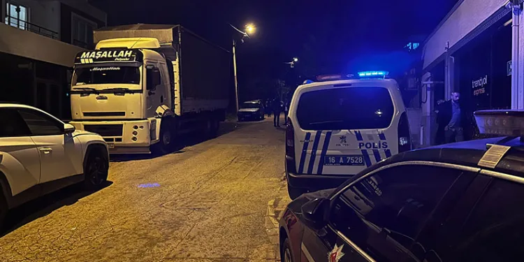 Bursa’da tartıştığı komşusunu silahla vurarak ağır yaraladı