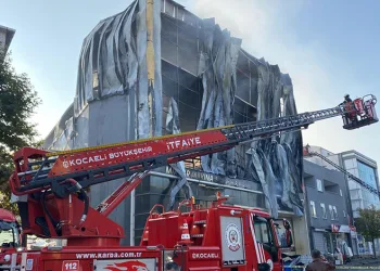 Kocaeli’de parfüm fabrikası faciası sonrası skandal paylaşımlar