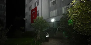 Bursa’da trafo yangını meyve kasalarına sıçradı
