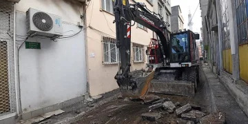 Osmangazi’de eski asfaltlar yenileniyor