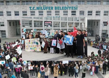Başkan Şadi Özdemir’den üniversitelilere vize morali