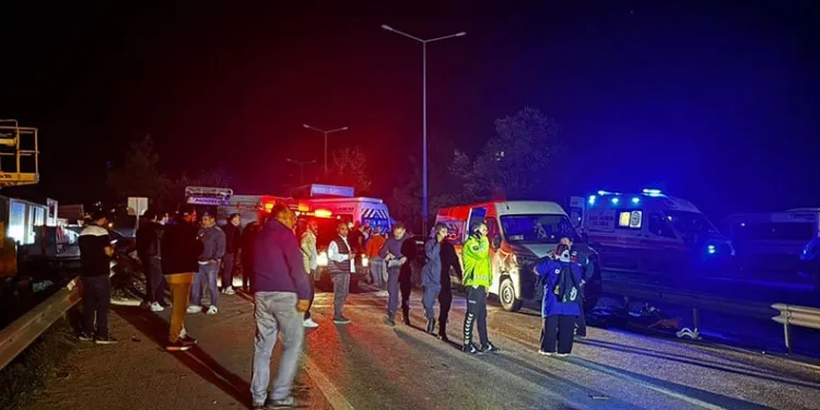 Bursa’da zincirleme kaza: 1 ölü, 13 yaralı