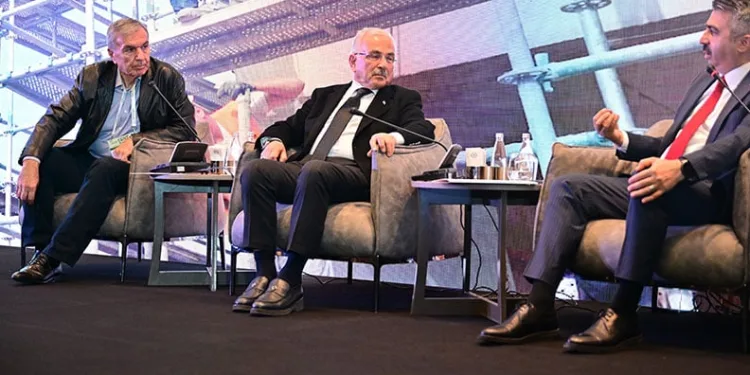 Başkan Şadi Özdemir’den üniversitelilere vize morali