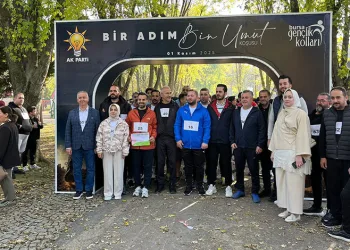 3 motosikletin karıştığı kazada 19 yaşındaki genç hayatını kaybetti