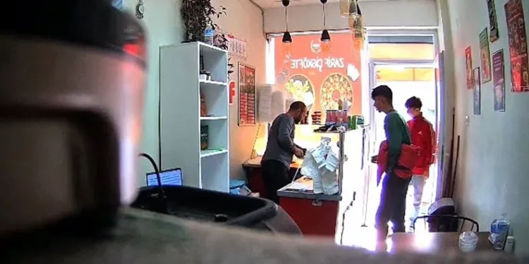 Tavuk çiftliğinin depo kısmında yangın