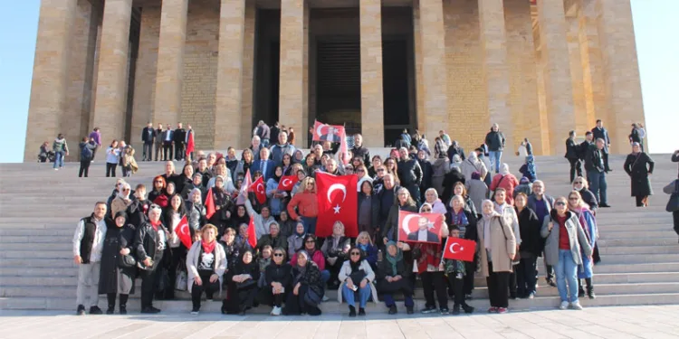Bursalı Emekliler Tarihte Yolculuk Yaptı
