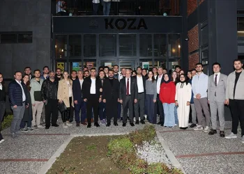 Başkan Şadi Özdemir’den üniversitelilere vize morali