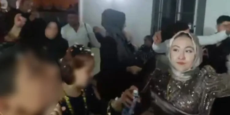 Jandarmadan aranan şahıslara yönelik operasyon